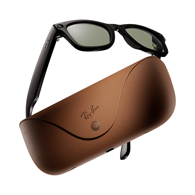 Ray-Ban Meta Wayfarer Large Smart Glasses - Matte Black Polarized - Gradient Graphite  (Product view 5)
