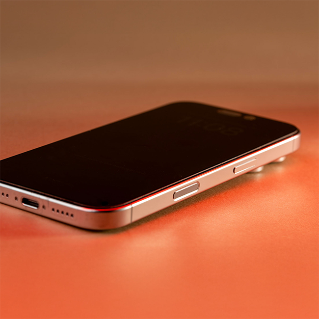 BodyGuardz Red Light Converter Screen Protector - iPhone 16e/14/13 Pro - Clear  (Product view 8)
